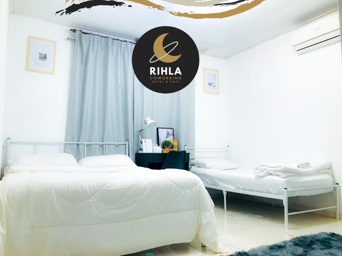 Hostel Rihla Dataran Tengah Gua Musang Exterior foto