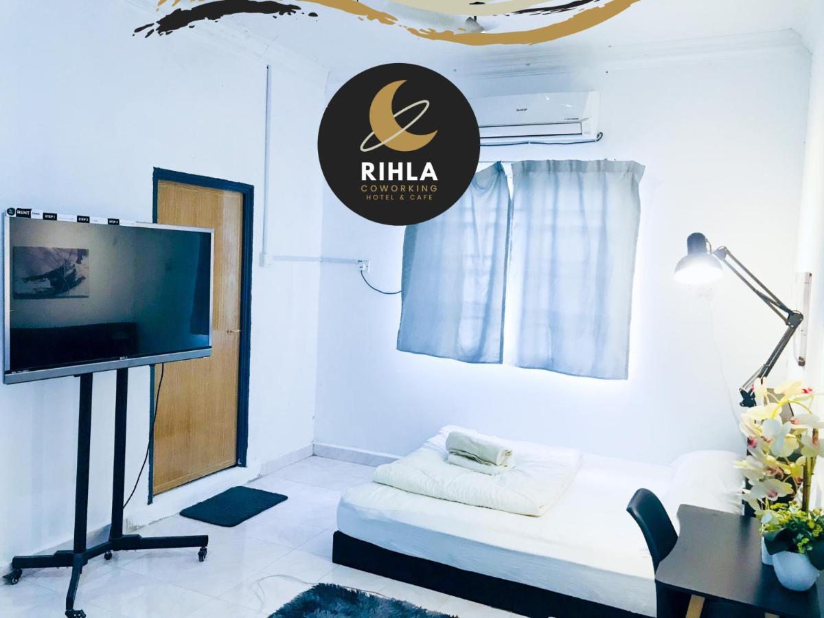 Hostel Rihla Dataran Tengah Gua Musang Exterior foto