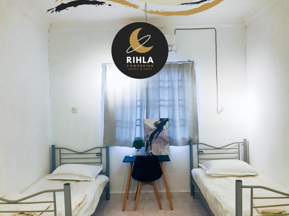 Hostel Rihla Dataran Tengah Gua Musang Exterior foto